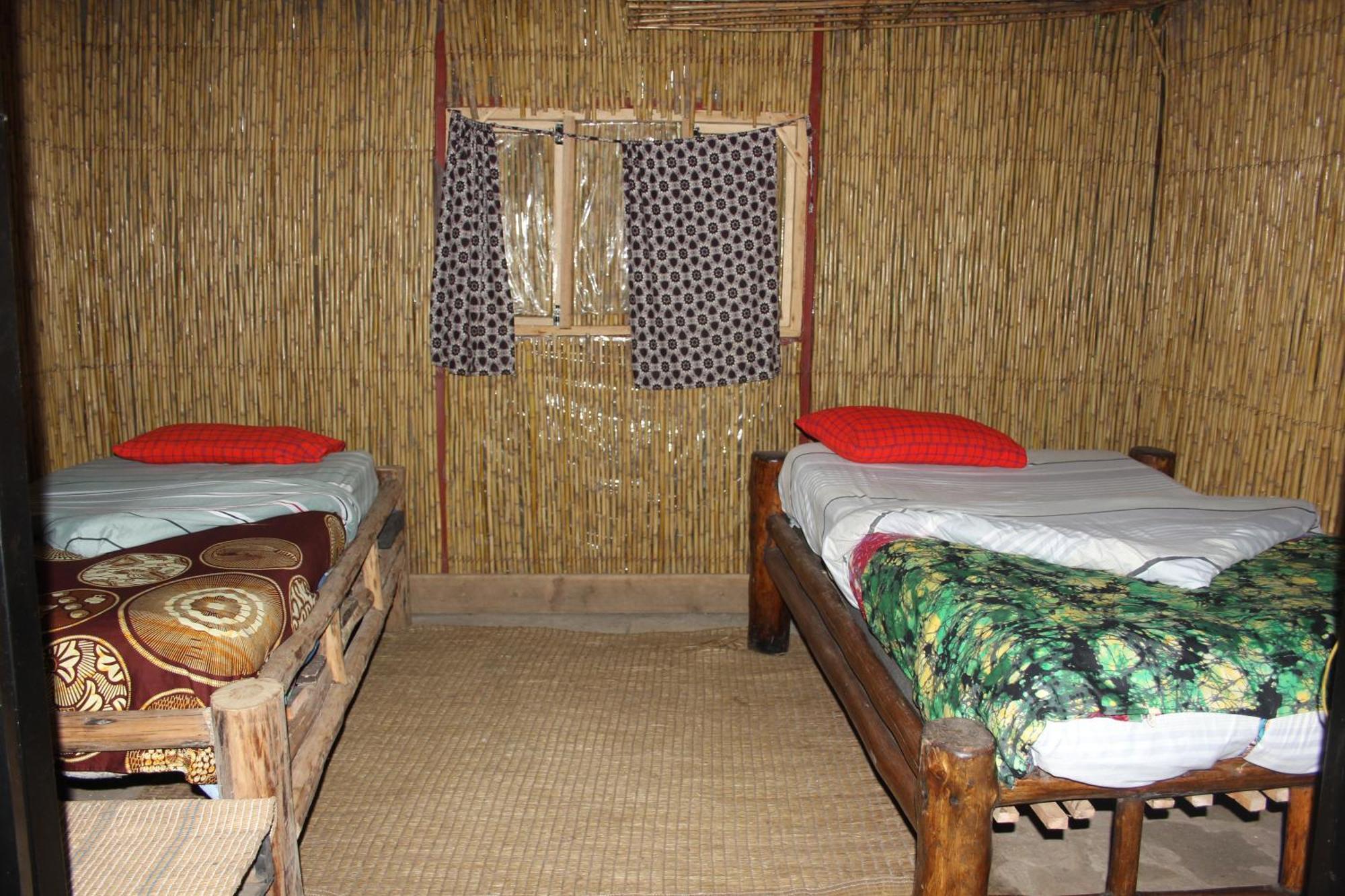 Red Rocks Rwanda - Campsite & Guesthouse Nyakinama Екстер'єр фото