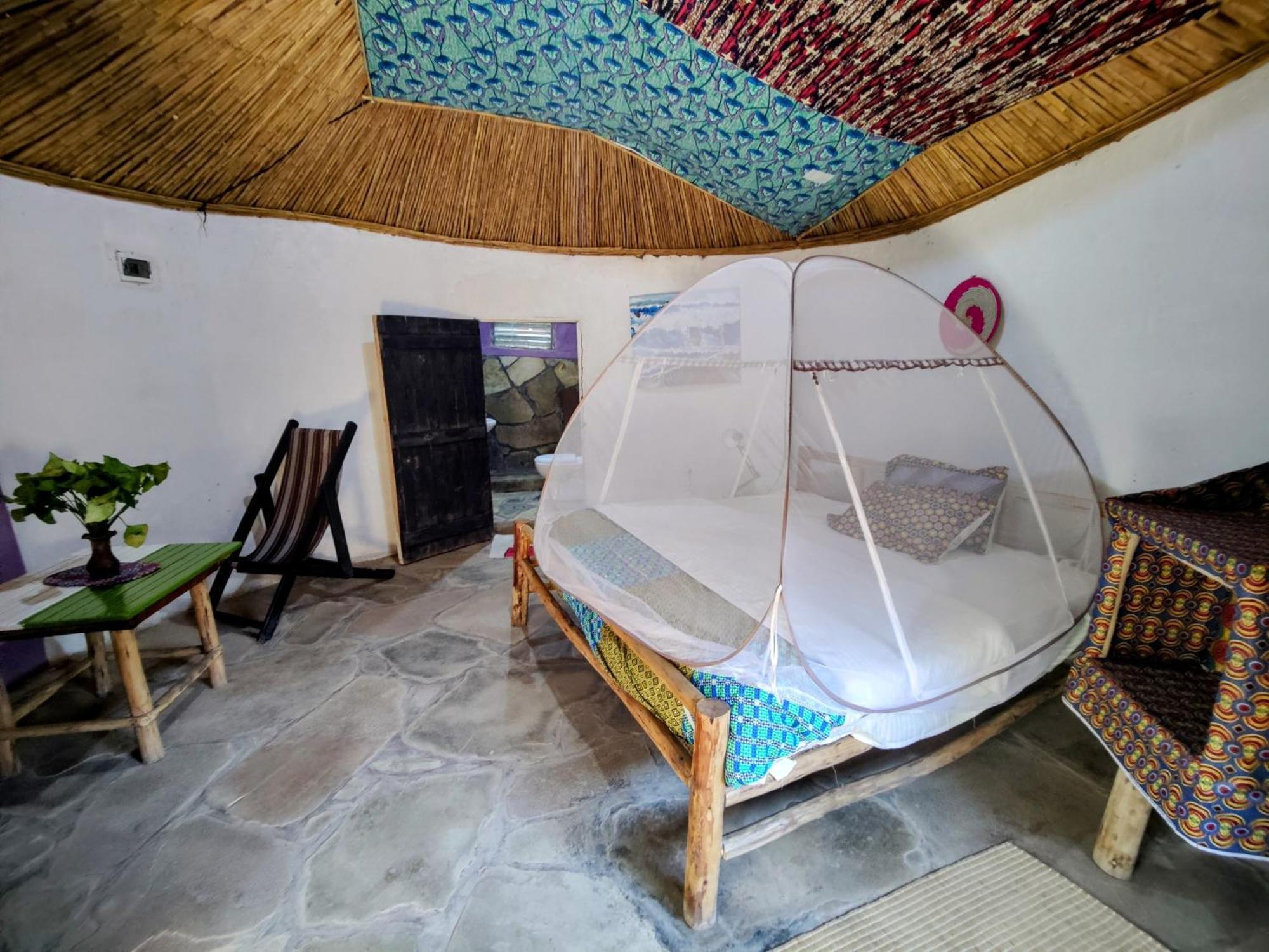 Red Rocks Rwanda - Campsite & Guesthouse Nyakinama Екстер'єр фото