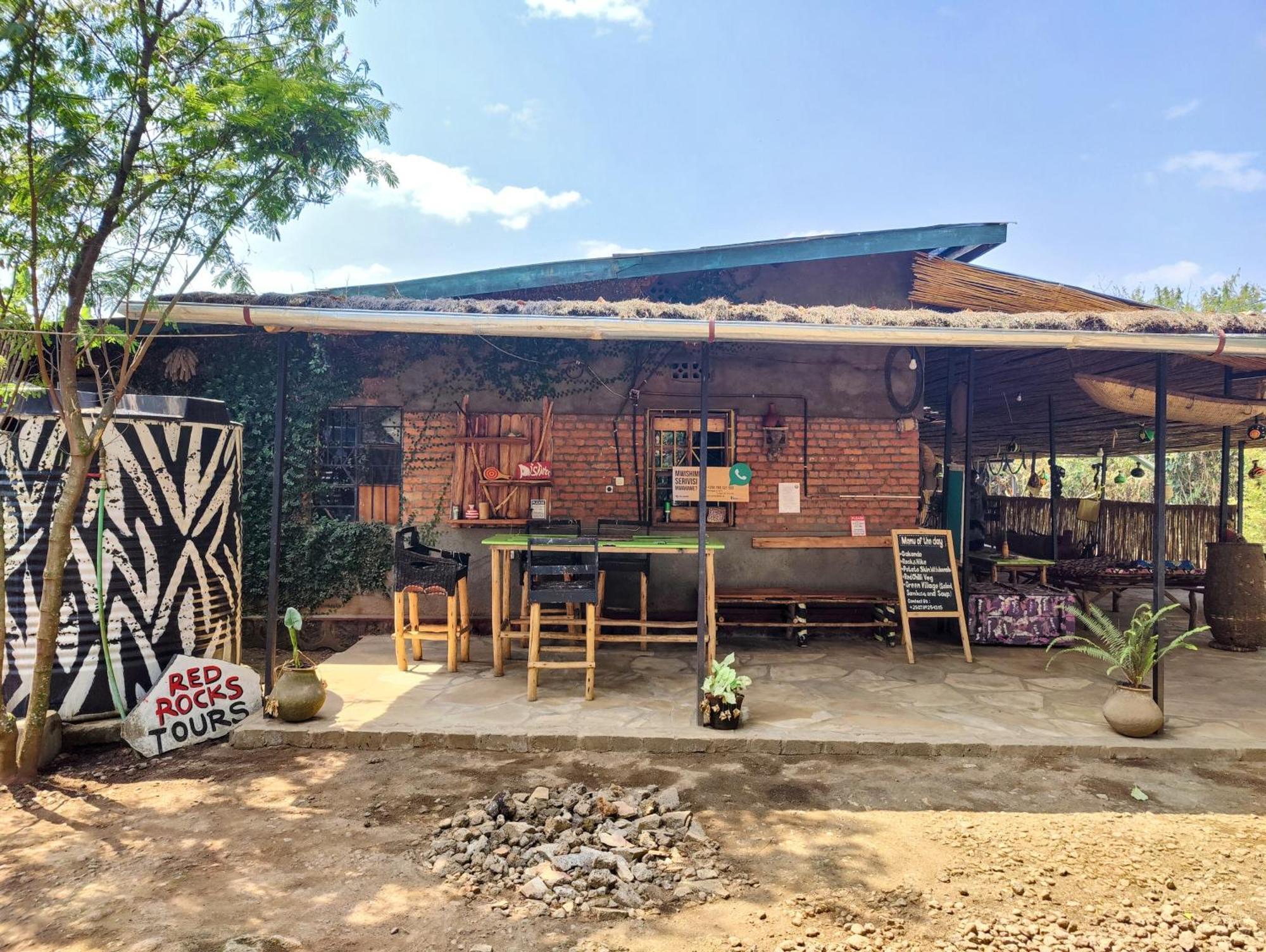 Red Rocks Rwanda - Campsite & Guesthouse Nyakinama Екстер'єр фото