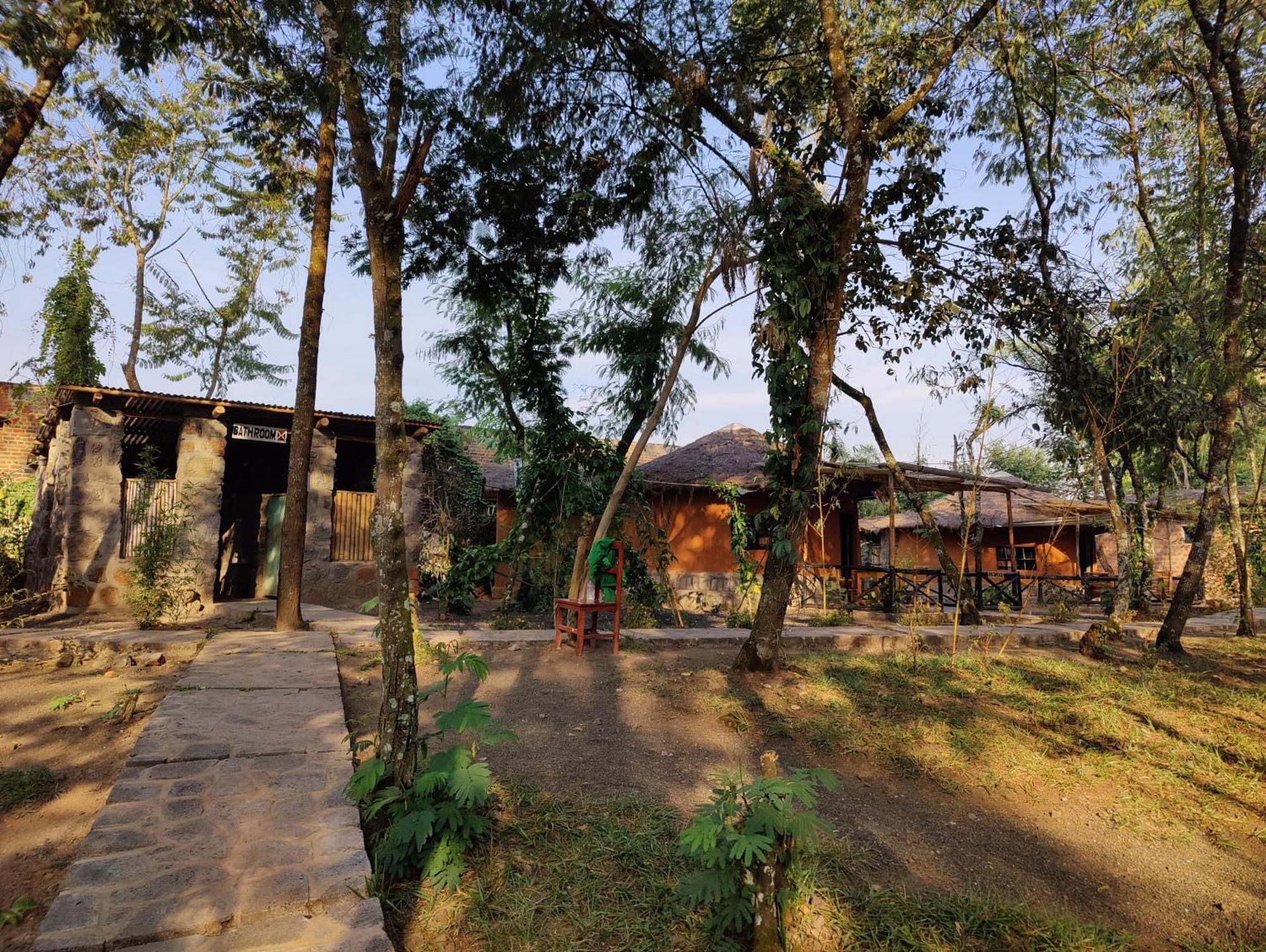 Red Rocks Rwanda - Campsite & Guesthouse Nyakinama Екстер'єр фото